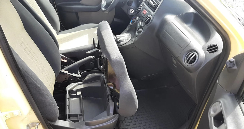 Fiat Panda cena 13300 przebieg: 123000, rok produkcji 2009 z Zwoleń małe 326